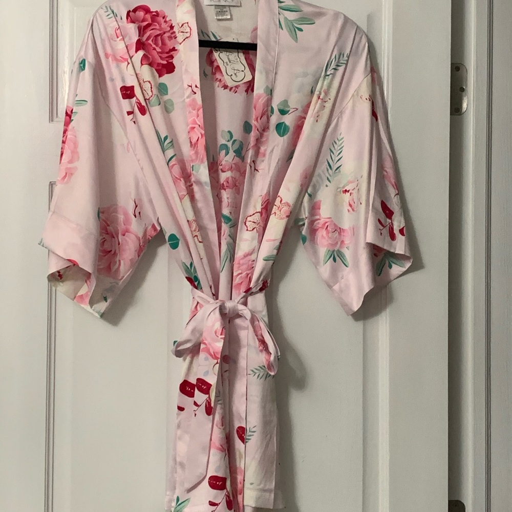 NEW. ICING SILKY FLORAL ROBE